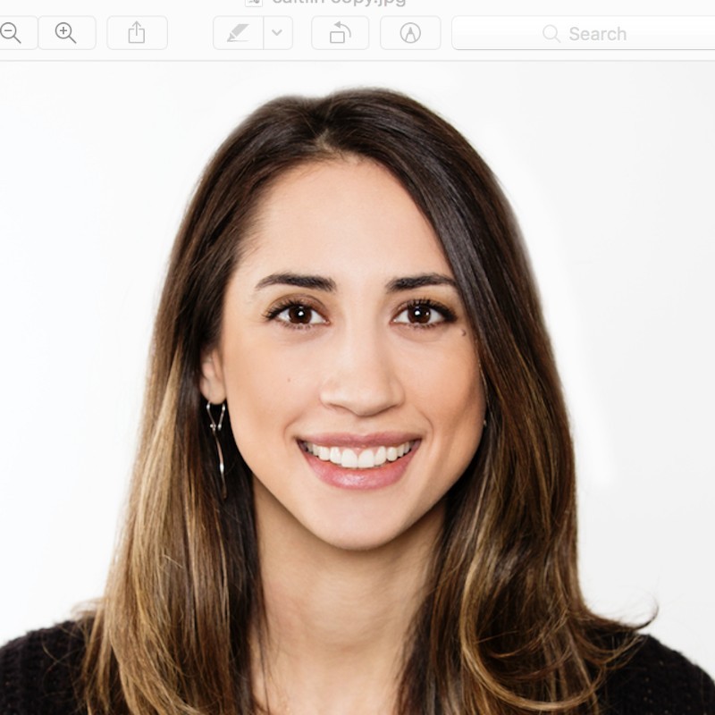 Caitlin Logan headshot